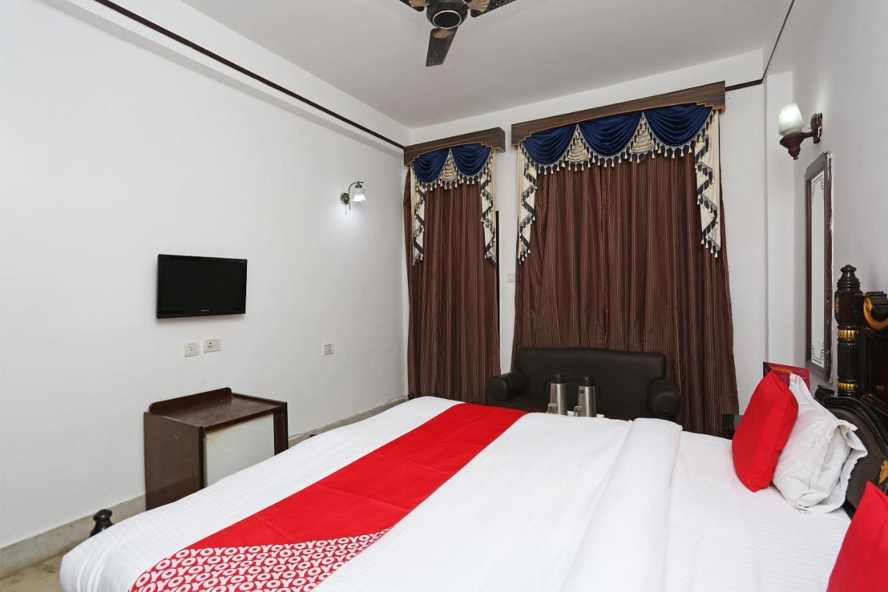 Oyo Capital O 5879 Radha Damodar Residency Hotel Puri Exterior photo